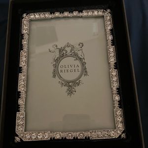 fine picture frame of the renowned Olivia Riegel